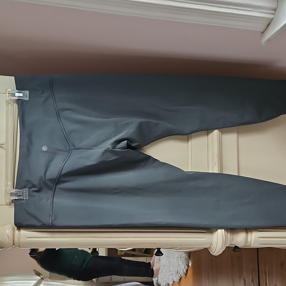 Athleta elation training 7/8 tights., greenish gray. EUC